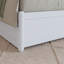 Lit plateforme en bois massif Asparas avec pied de lit et lit gigogne-631275358-631275345