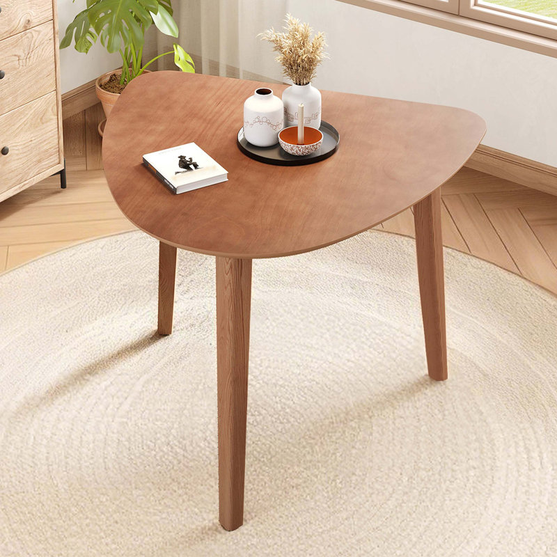 Table d'appoint moderne en bois avec pieds robustes pour espaces de vie compacts