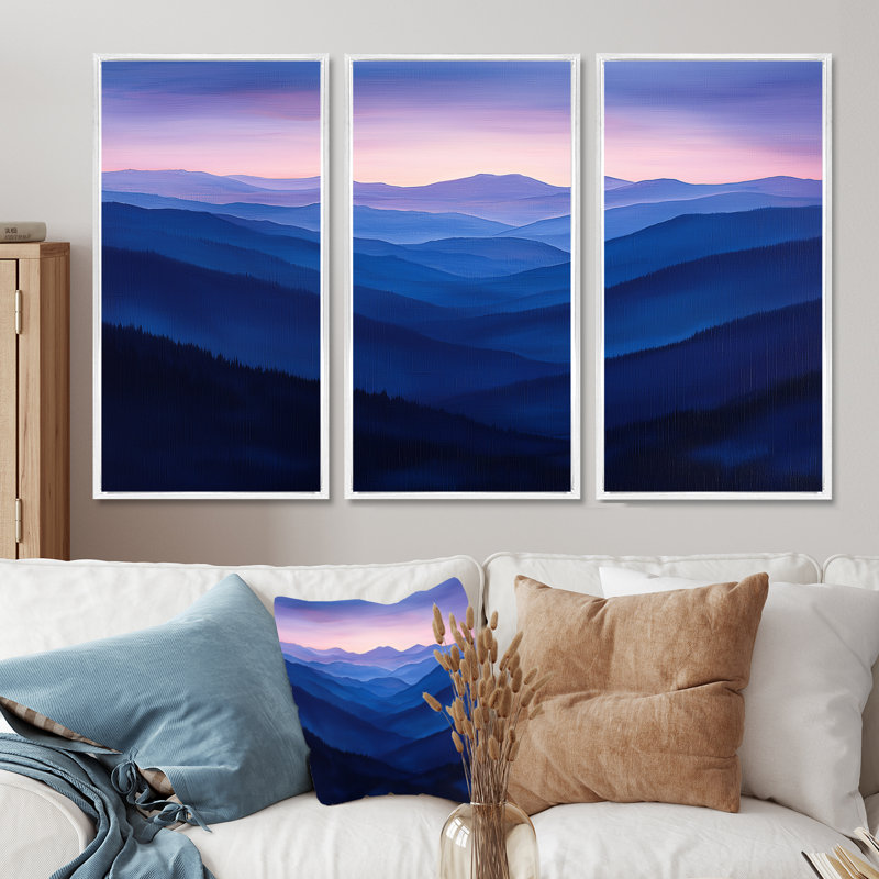 Lavande, montagne, crêtes au crépuscule I - montagnes, art mural sur toile - 3 panneaux, H 28 po x l 36 po, Blanc