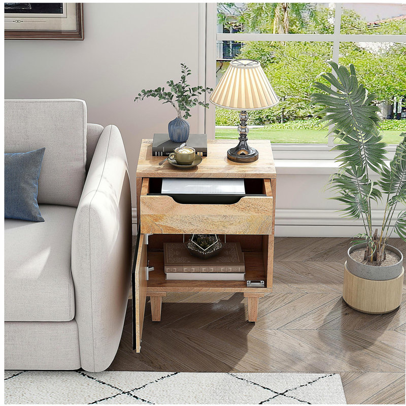 Table de chevet en bois naturel