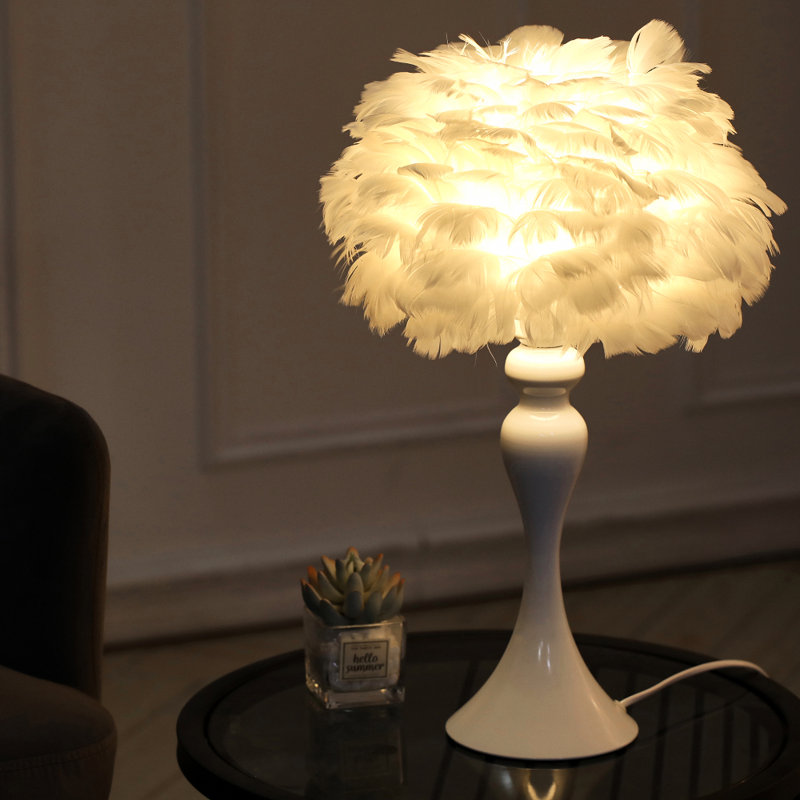 Brisseyda Metal Table Lamp