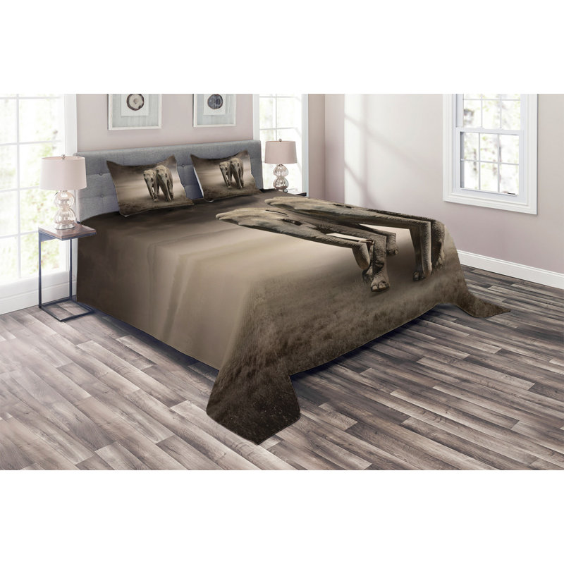 Elephant Rustic Polyester Coverlet, King Bedspread + 2 Shams