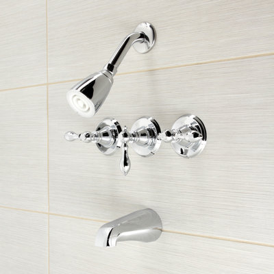 Robinet de baignoire et douche à trois poignées Kingston Classic