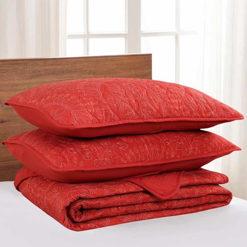 Queen Red Reversible Medallion Quilt Bedspread Set