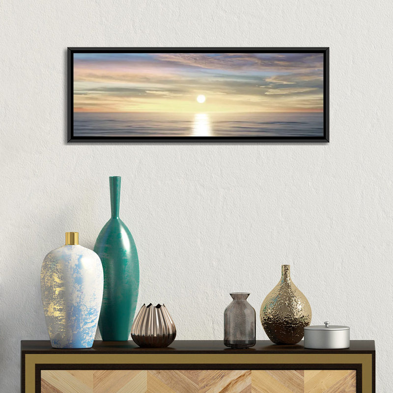 «Sunlit Horizon III» par Maggie Olsen - impression sur toile tendue, H 12 po x l 36 po x P 1,5 po, Toile encadrée noire