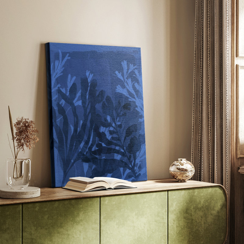 Sapphire Sea Bloom II - galerie sur mesure Cavas, H 60 po x l 40 po