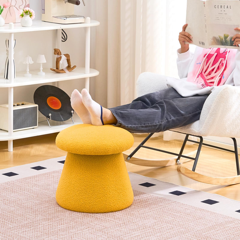 Repose-pieds rembourré en velours avec rangement Mushroom, Jaune