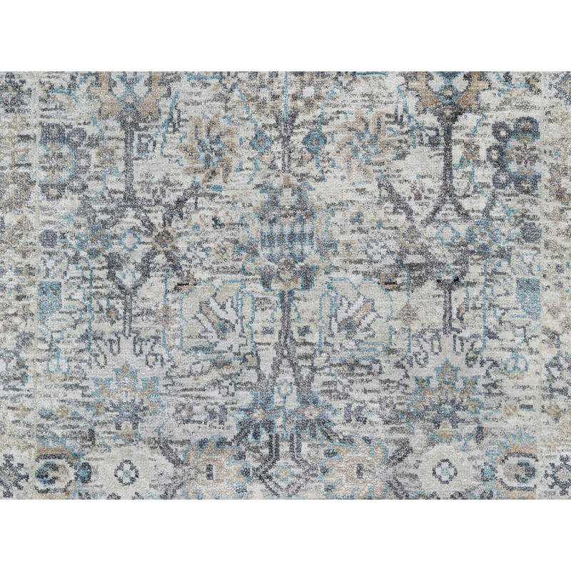 Tapis de couloir oriental 2 pi 7 po x 27 pi 7 po en laine et soie ivoire Tebraz