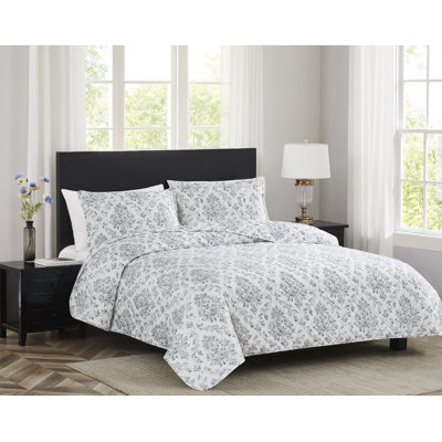 Skyler Damask Gray Quilt Set