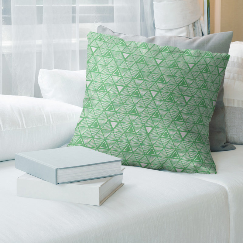 Coussin décoratif triangles dessinés à la main classiques, Bourre en polyester, H 16 po x l 16 po, Vert clair