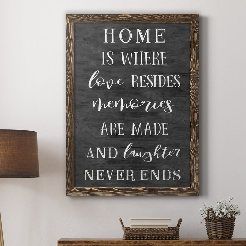 «Love Resides», art textuel sur toile, H 31,5 po x l 23,5 po x P 1,5 po, Noyer
