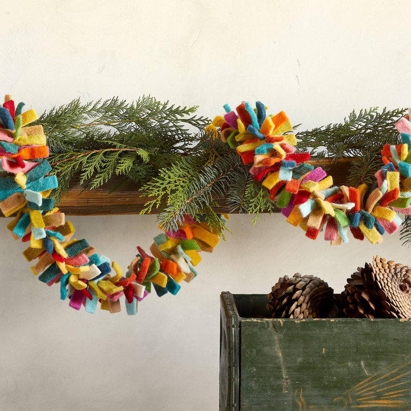 Guirlande de confettis multicolores en laine feutrée à la main