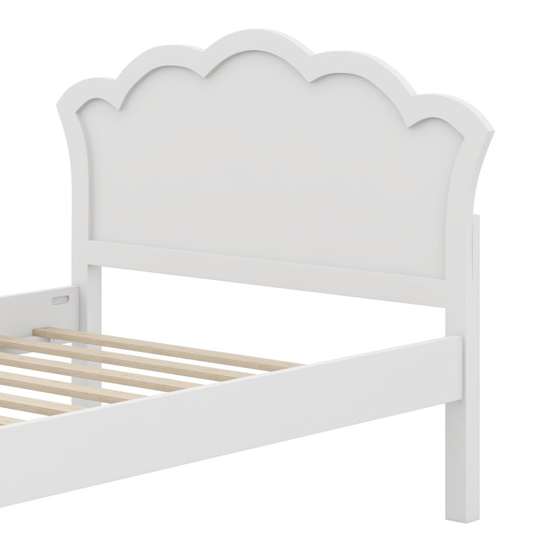 Lit plateforme en bois avec tête de lit