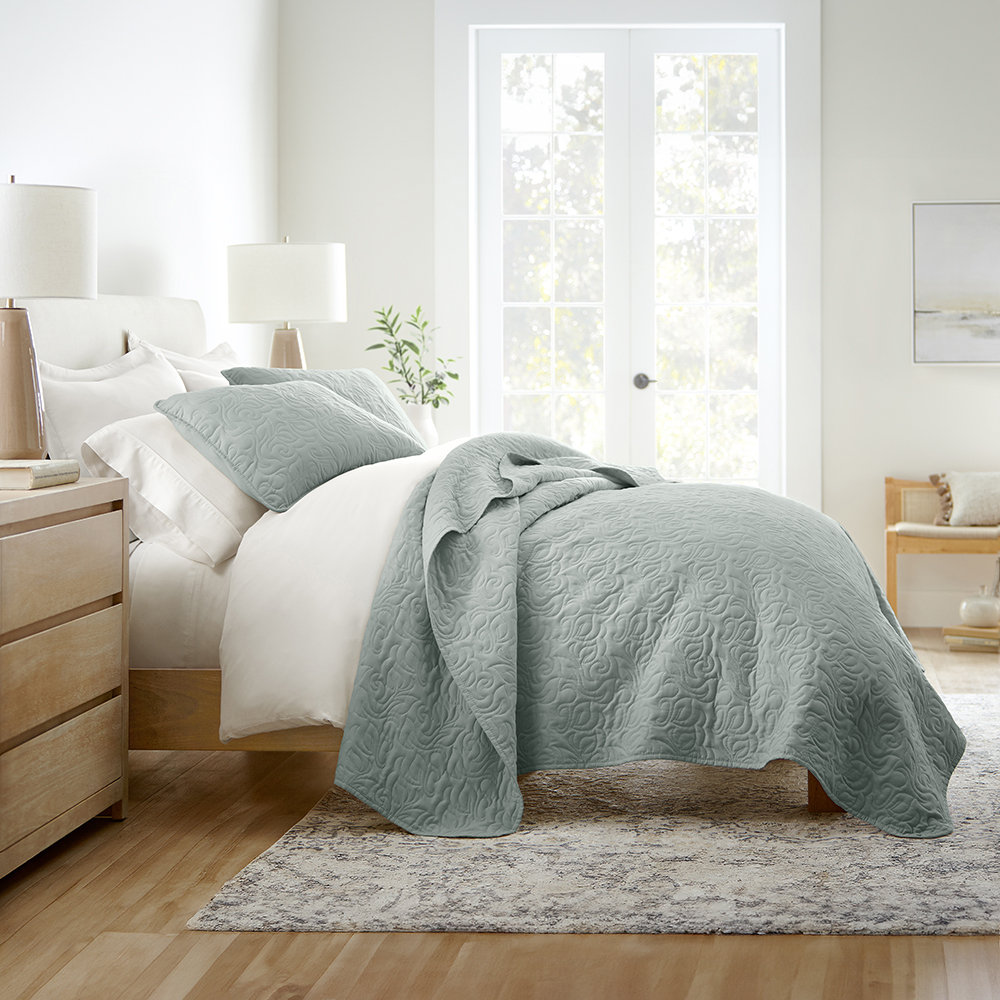 Becky Cameron Elegant Floral Stitching Quilt Set Becky Cameron 