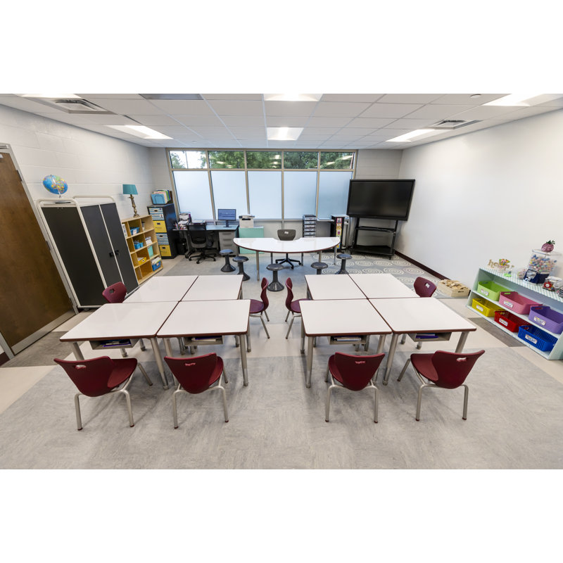 Table d'apprentissage collaboratif avec pieds de luxe en forme de C - l 48 po x L 72 po, H 29 po x L 72 po x l 48 po