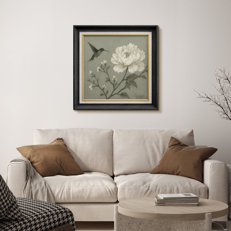 Colibri avec pivoine et petites fleurs - impression d'art encadrée sur papier, H 26 po x l 26 po x P 1,5 po