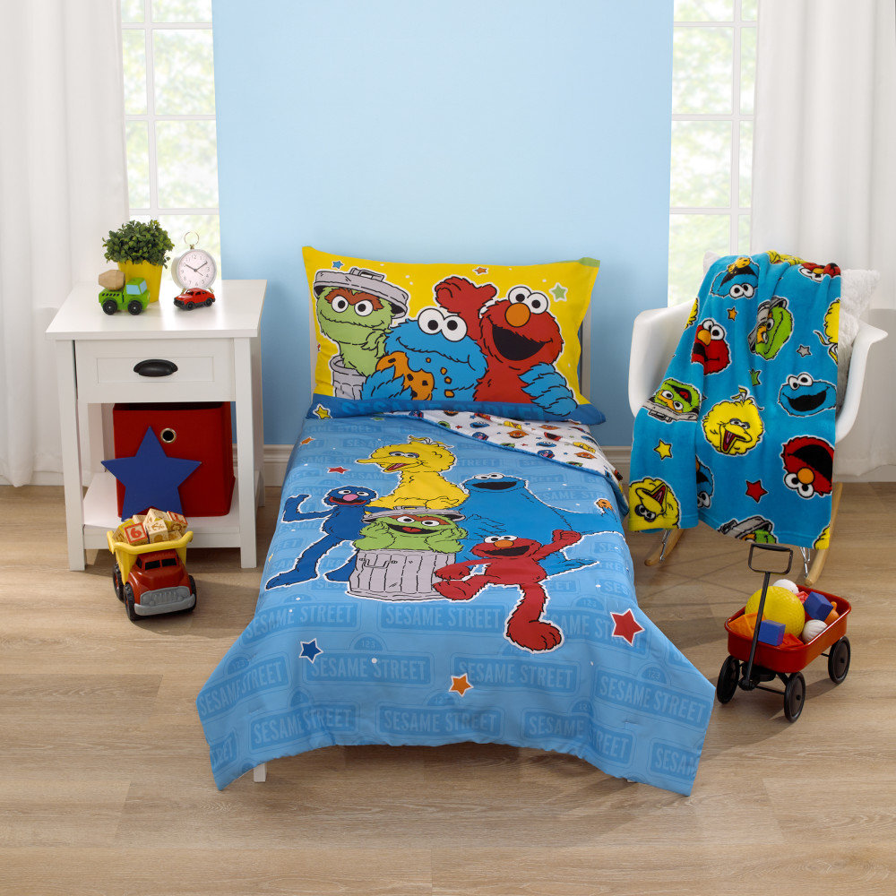 Sesame Street Reversible People Toddler Bedding Set | Wayfair
