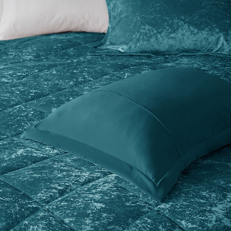 Ensemble de literie simple en velours luxueux pour chambre à coucher moderne