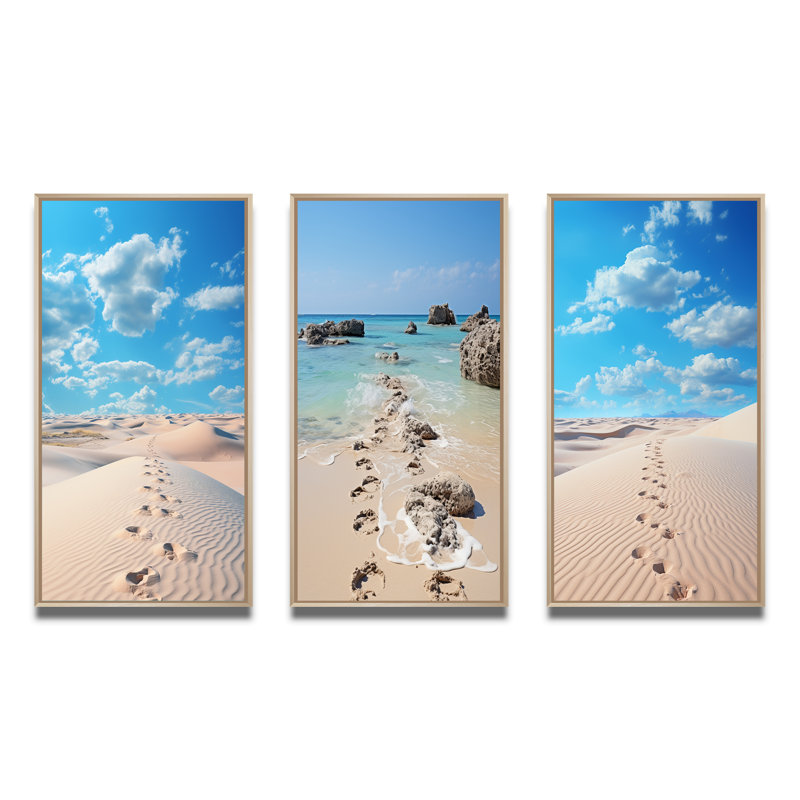 «Beach Photo Footprints In», 3 pièces sur toile, Encadrement brun, H 40 po x l 60 po