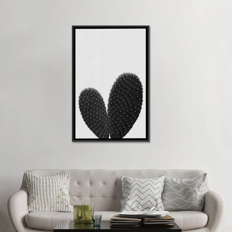 «Heart Cactus» par Orara Studio, impression sur toile, H 60 po x l 40po x P 1,5 po, Toile avec cadre noir, Pas de tapis