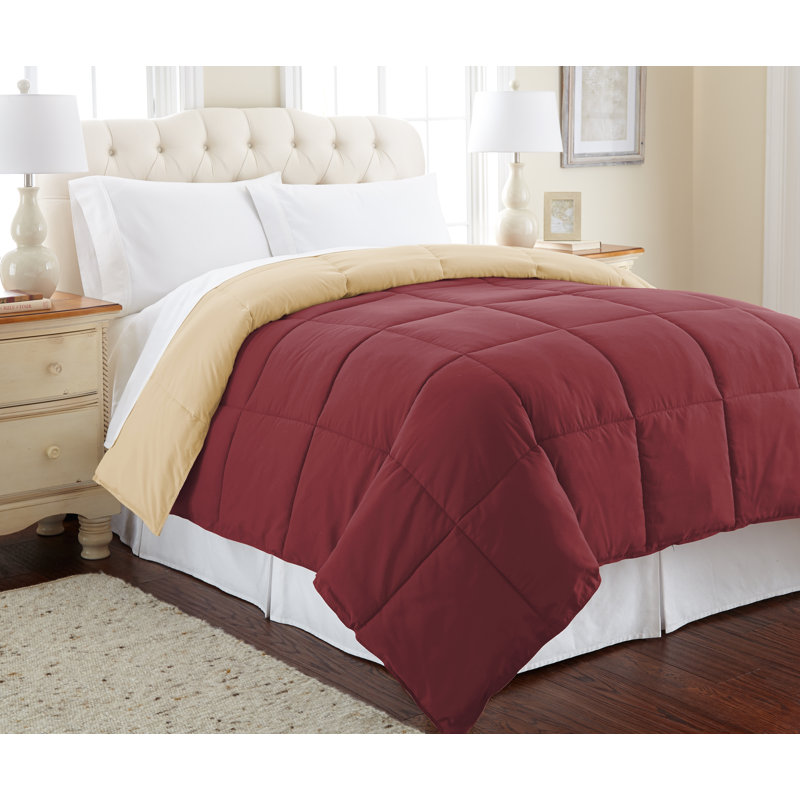 Queen Anemone and Wheat Reversible Down Alternative Comforter