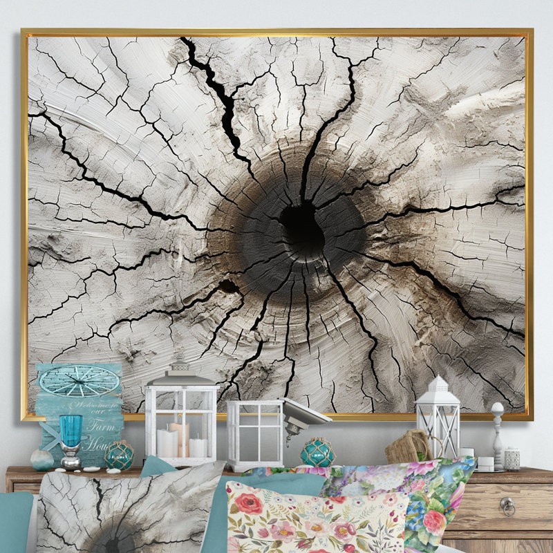 «Tree Cut Stump Beauty I», reproduction sur toile, Cadre flottant doré, H 24 po x l 32 po x P 1 po