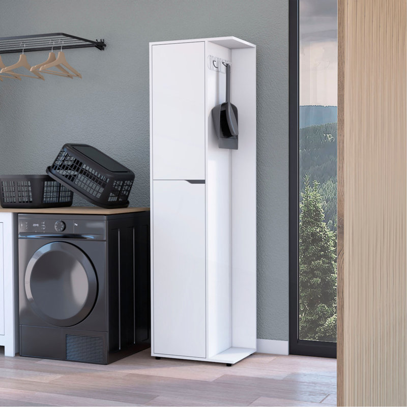 Armoire à balais Harper, avec 2 portes, 3 tablettes et un support