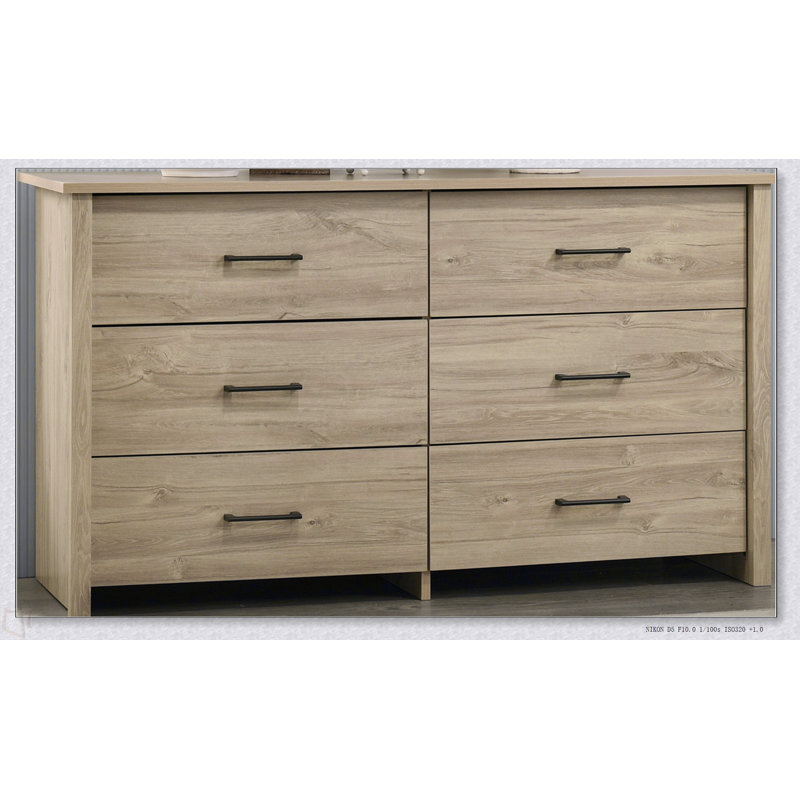 Commode 6 tiroirs 57 po avec poignées, Chêne clair