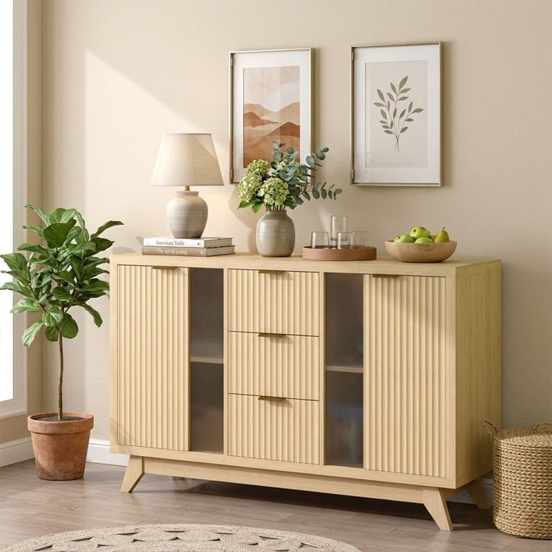 Buffet cannelé en bois naturel avec portes en verre et 3 tiroirs