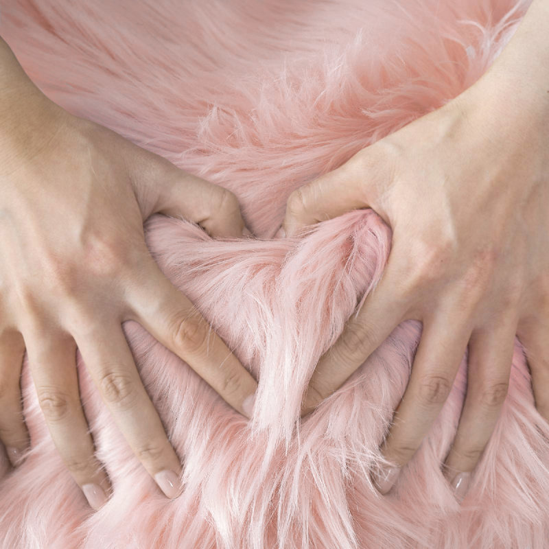Haja Pink Fluffy Faux Sheepskin Fur Shag Area Rug, Round 7'11"