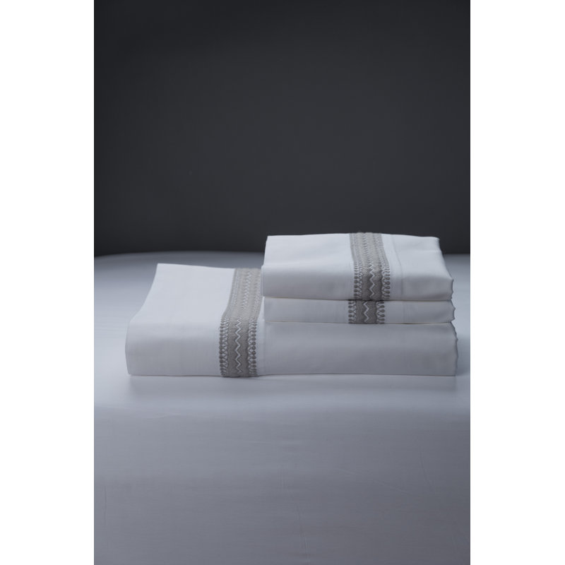Madeira Sateen Fitted Sheet, White/Gray, Queen
