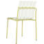 Lot de 4 chaises modernes à rayures avec pieds en polypropylène imperméable et métal pour repas à l'intérieur/extérieur, assise bicolore blanc crème et jaune grainé pour balcon.