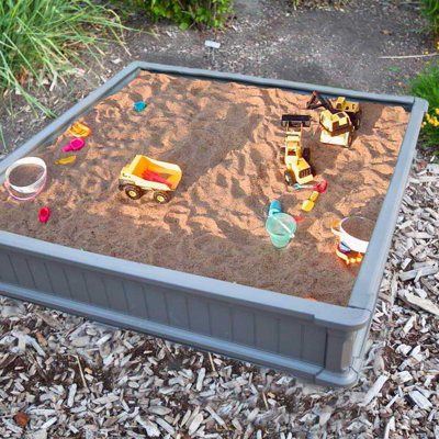 Lit de jardin surélevé en plastique 4 pi x 4 pi