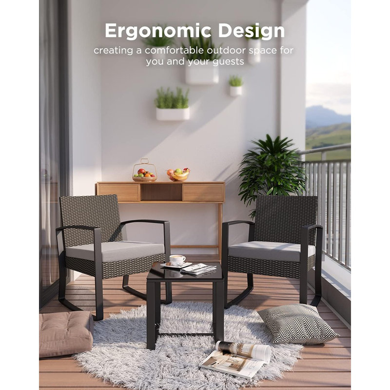 Ensemble bistro en rotin 3 pièces avec table basse et coussins gris