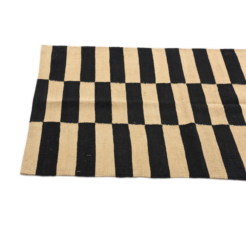 3x4 Pegues Black and White Rug