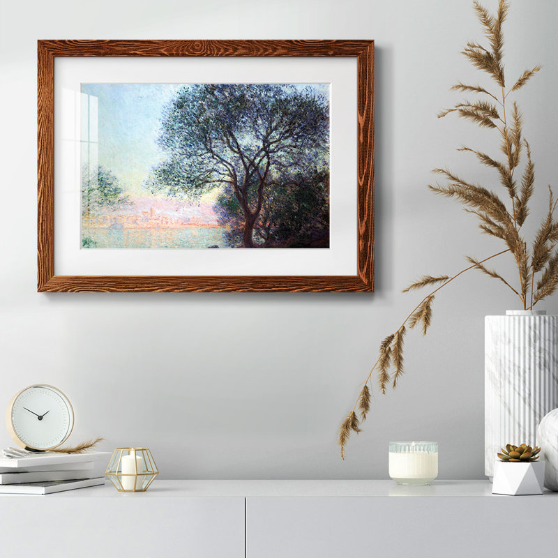 «Antibes Seen From La Salis» par Monet, reproduction d'art sur papier, Cadre érable, H 22 po x l 32 po x P 1,5 po