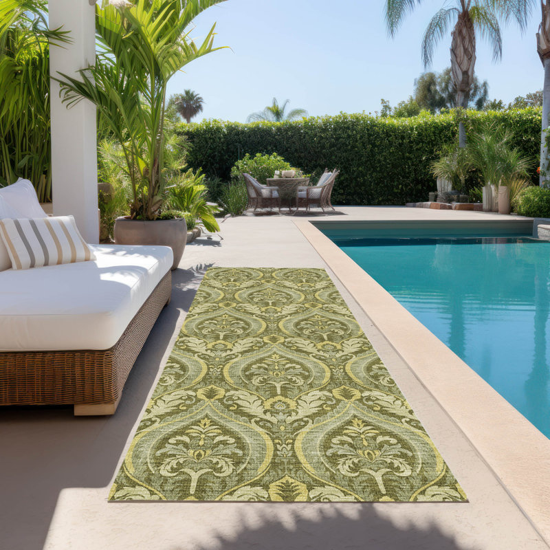 Floral Indoor / Outdoor Rug, Runner 2'3" x 7'6"