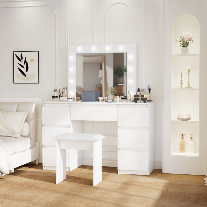 Meuble-lavabo moderne blanc avec miroir et lumières
