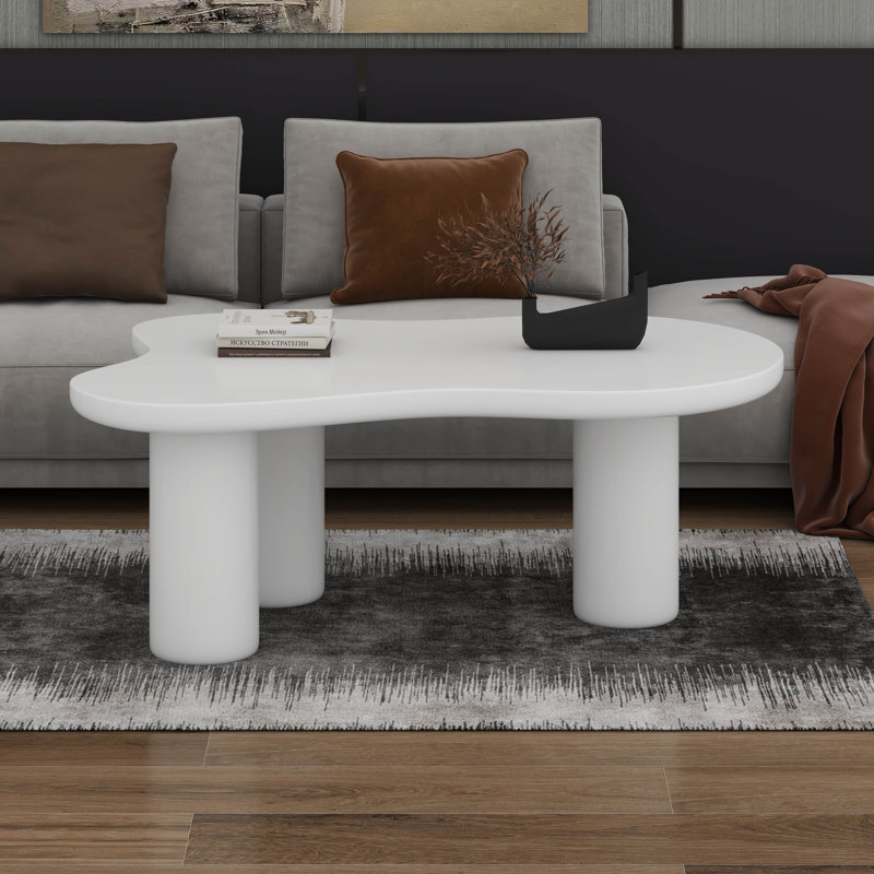 Petite table basse Cloud, table basse irrégulière moderne pour petits espaces, table de bout à 3 pieds, Blanc