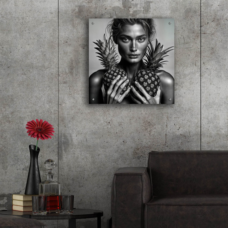 «Lady With Pineapples» par Rey Klimt, art mural en verre acrylique, H 24 po x l 24 po x P 0,2 po