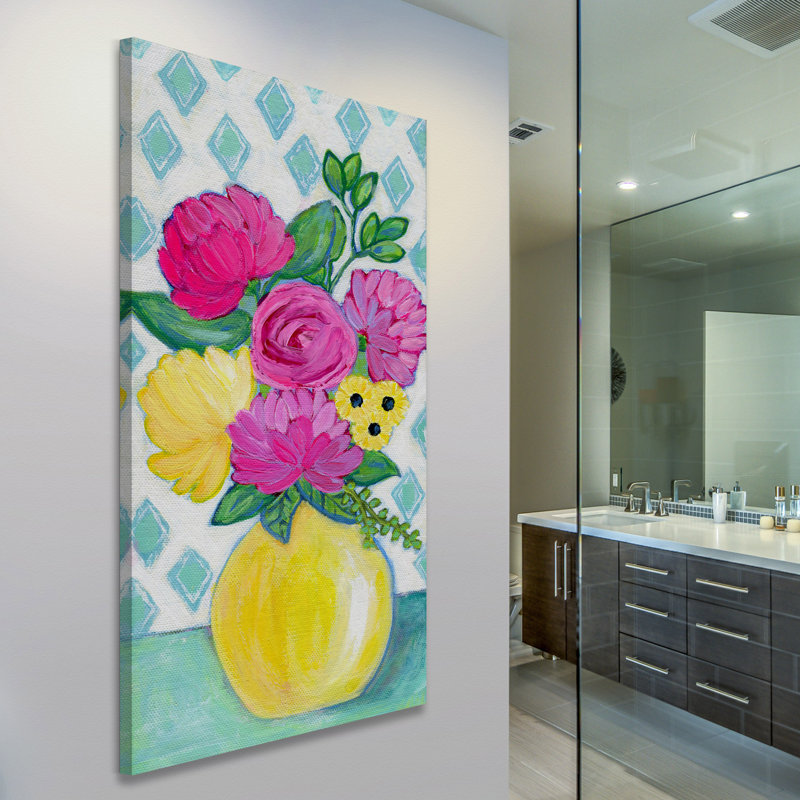 «Yellow Vase» par Jill Lambert, reproduction sur toile tendue, H 24 po x l 12 po x P 1,5 po