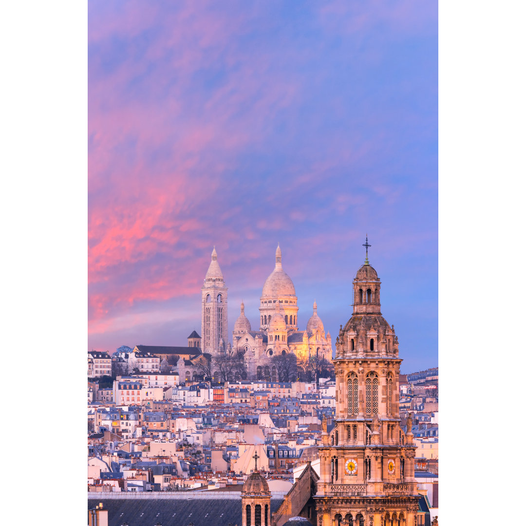 Sacre-Coeur Basilika bei Sonnenuntergang von KavalenkavaVolha - Leinwandbild