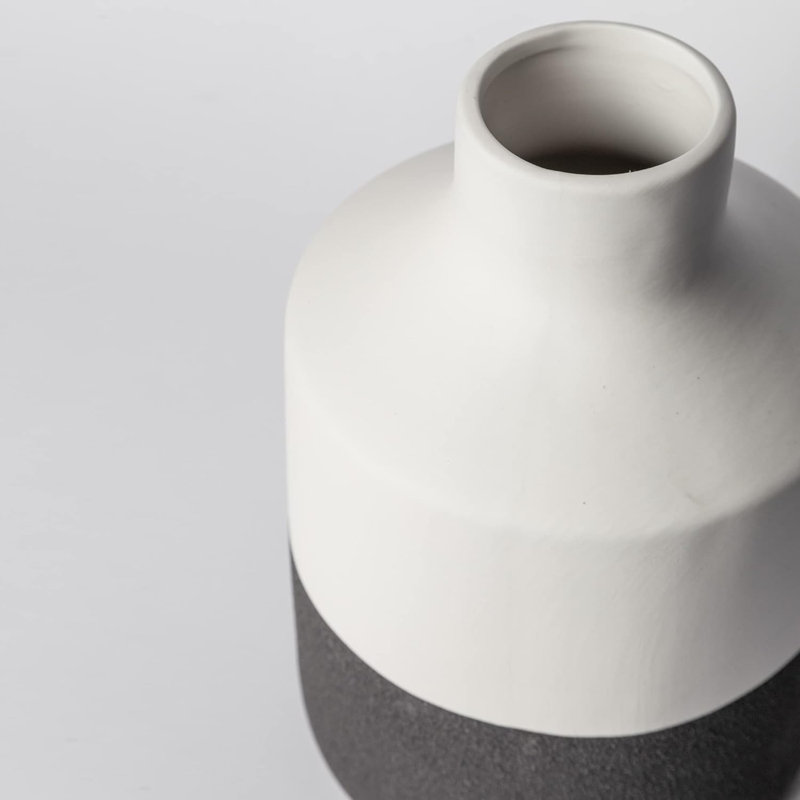 Vase de table intérieur / extérieur 7,5 po Alioth, Noir / blanc