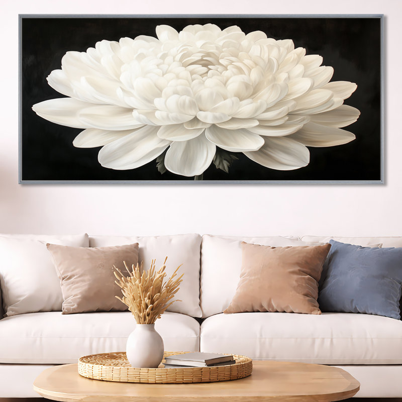 Fleur de pétales de neige - Tableau encadré sur toile représentant un chrysanthème, H 28 po x l 60 po, Encadrement argenté