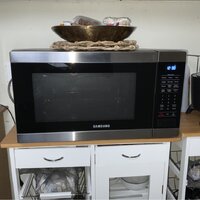 Samsung MS19M8000AG MS19M8000AG/AA Large Capacity Countertop Microwave  Oven, Black Stainless Steel, 1.9