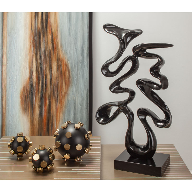 Figurines & Sculptures