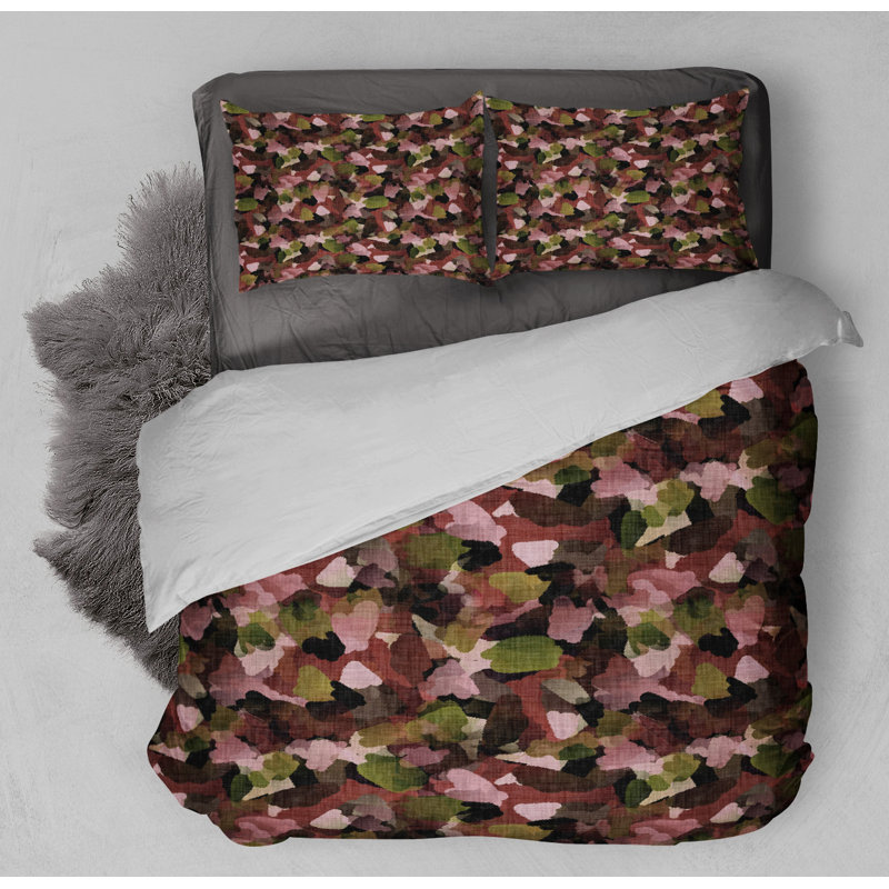 Channel Abstract Comforter, Queen Comforter + 2 Standard Pillowcases