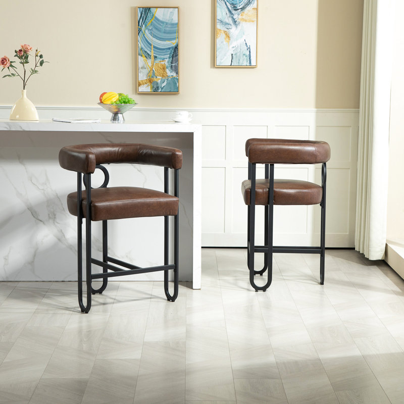 Tabourets de bar confortables de couleur brun foncé, structure en métal pour la durabilité Tabourets élégants rembourrés