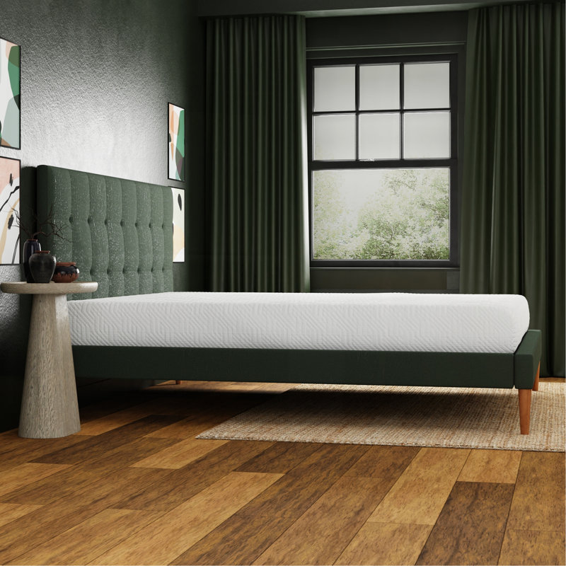 Matelas en mousse viscoélastique infusée de gel Essentials, Très grand californien, 8"