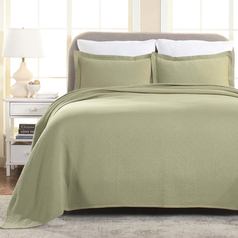Superior 100% Cotton Matelassé Basketweave All-Season Bedspread with Pillow Sham Set, King + 2 Shams, Sage